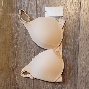 Lively 32DD front closure bra